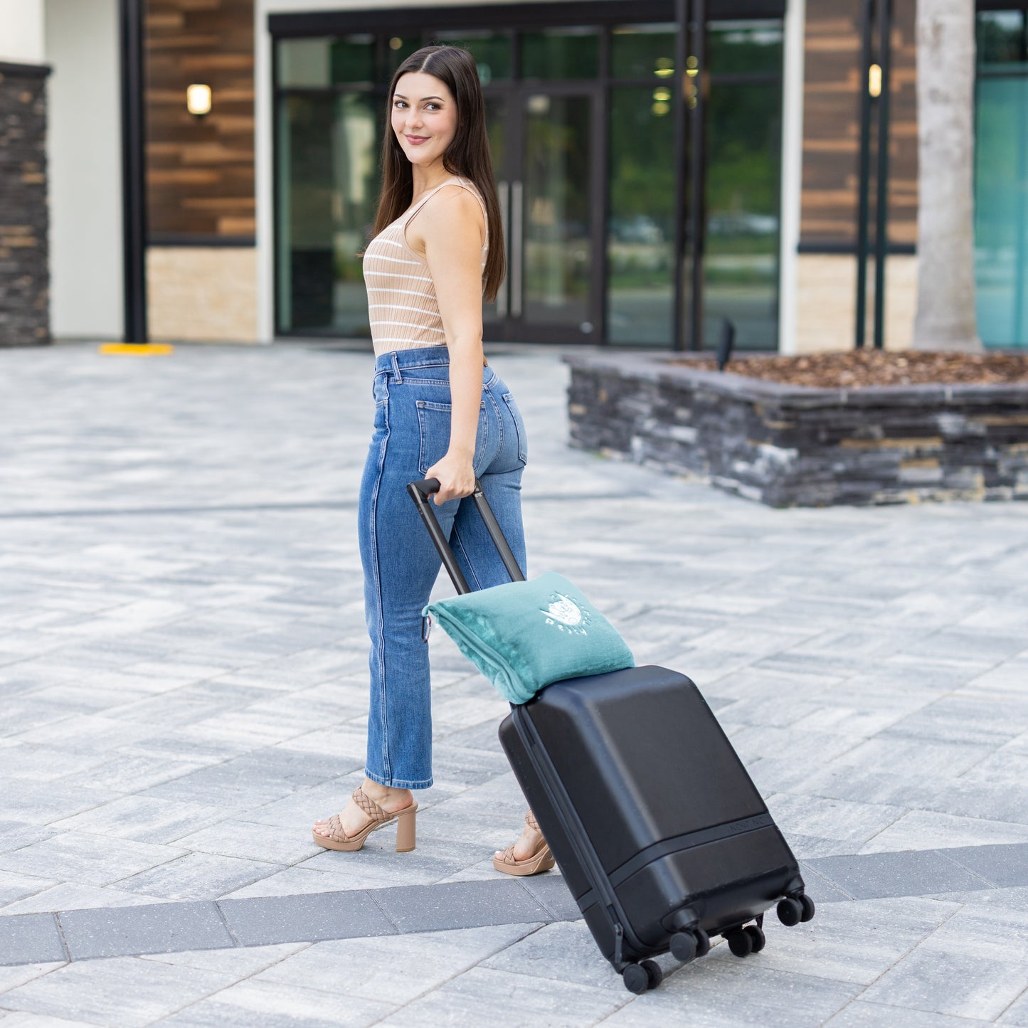 Resty Travel Blanket (Onyx Black)